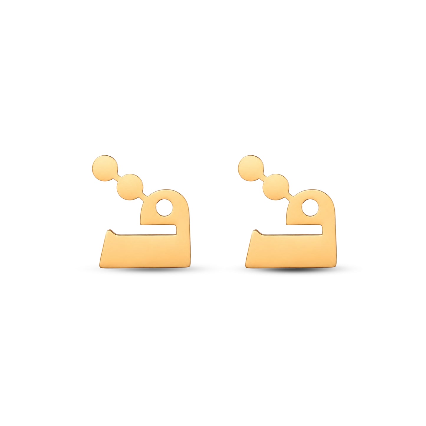 حلق حرف القاف Qaaf earrings